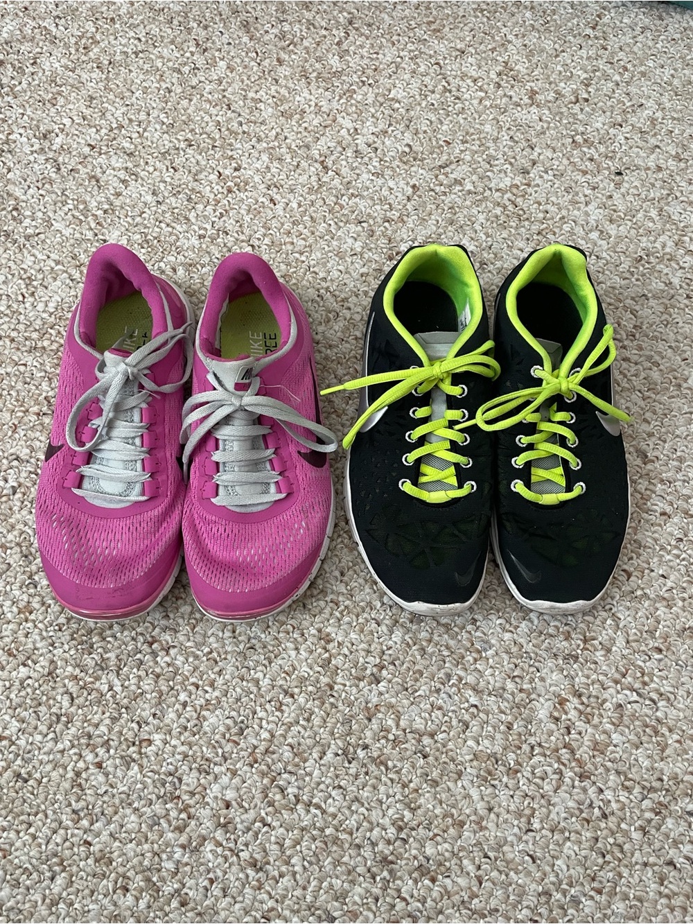 Women’s Nike Frees Sneakers